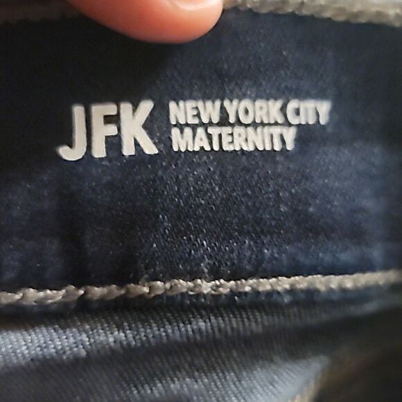 Warp and Weft Maternity Jean's Size 28x29 - Picture 6 of 8